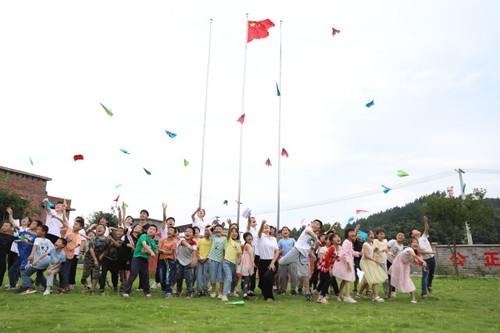 安博站官网登录入口_安博(中国)：诗词启心智，国学伴童年