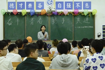 mmexport1652230317314 mmexport1652230317314