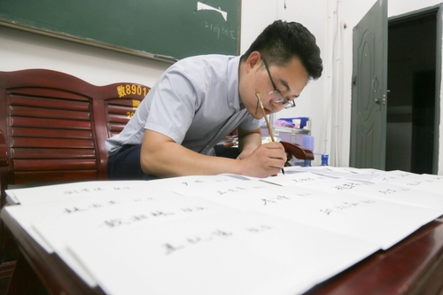 t01a029f395c99988ec.webp t01a029f395c99988ec.webp